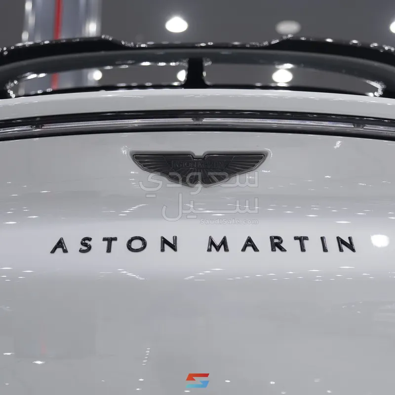 2024 استون مارتن دي بي اكس 707