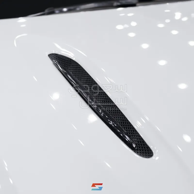 2024 استون مارتن دي بي اكس 707