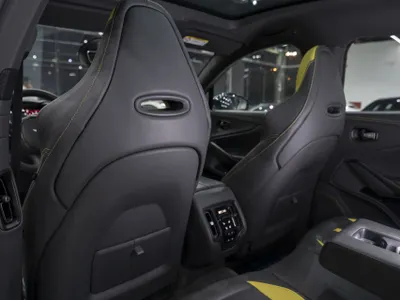 2024 استون مارتن دي بي اكس 707