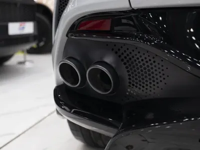 2024 استون مارتن دي بي اكس 707