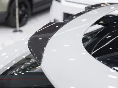 2024 استون مارتن دي بي اكس 707