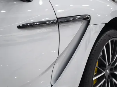 2024 استون مارتن دي بي اكس 707