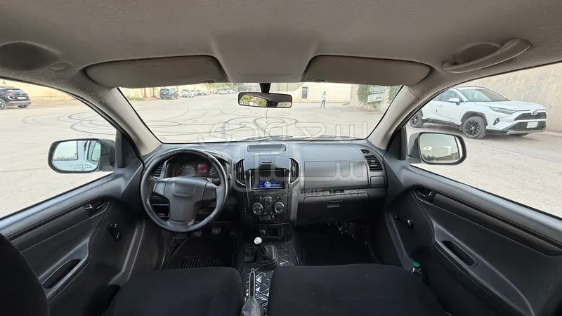 2014 ايسوزو بيكب غمارتين