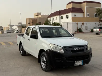 2014 ايسوزو بيكب غمارتين