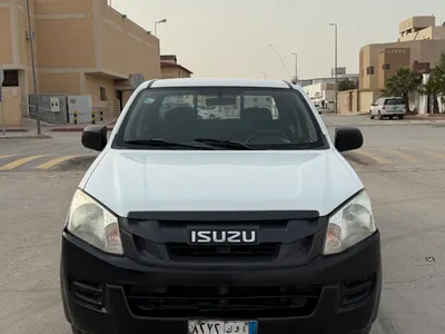 2014 ايسوزو بيكب غمارتين