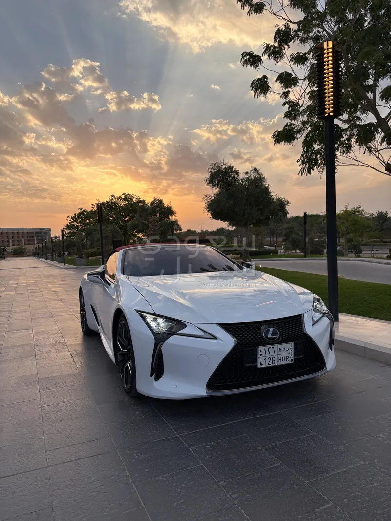 2023 لكزس إل سي 500