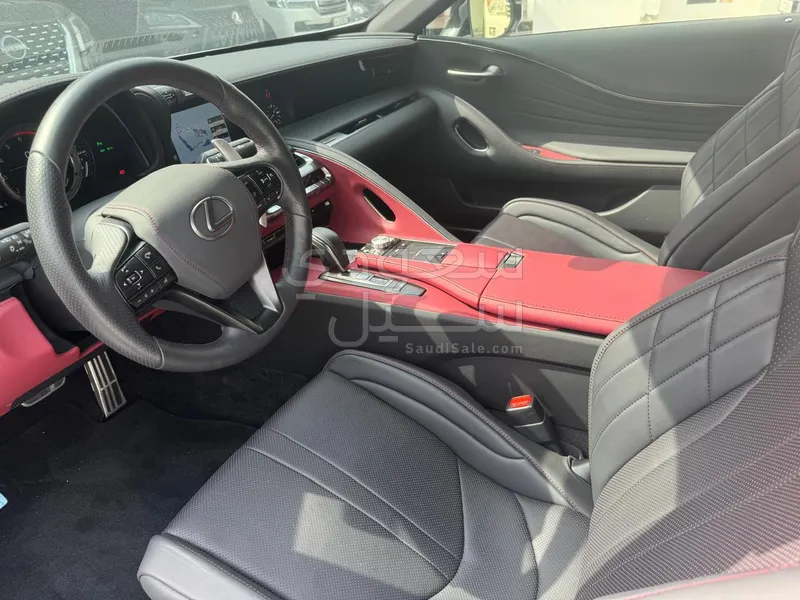 2023 لكزس إل سي 500