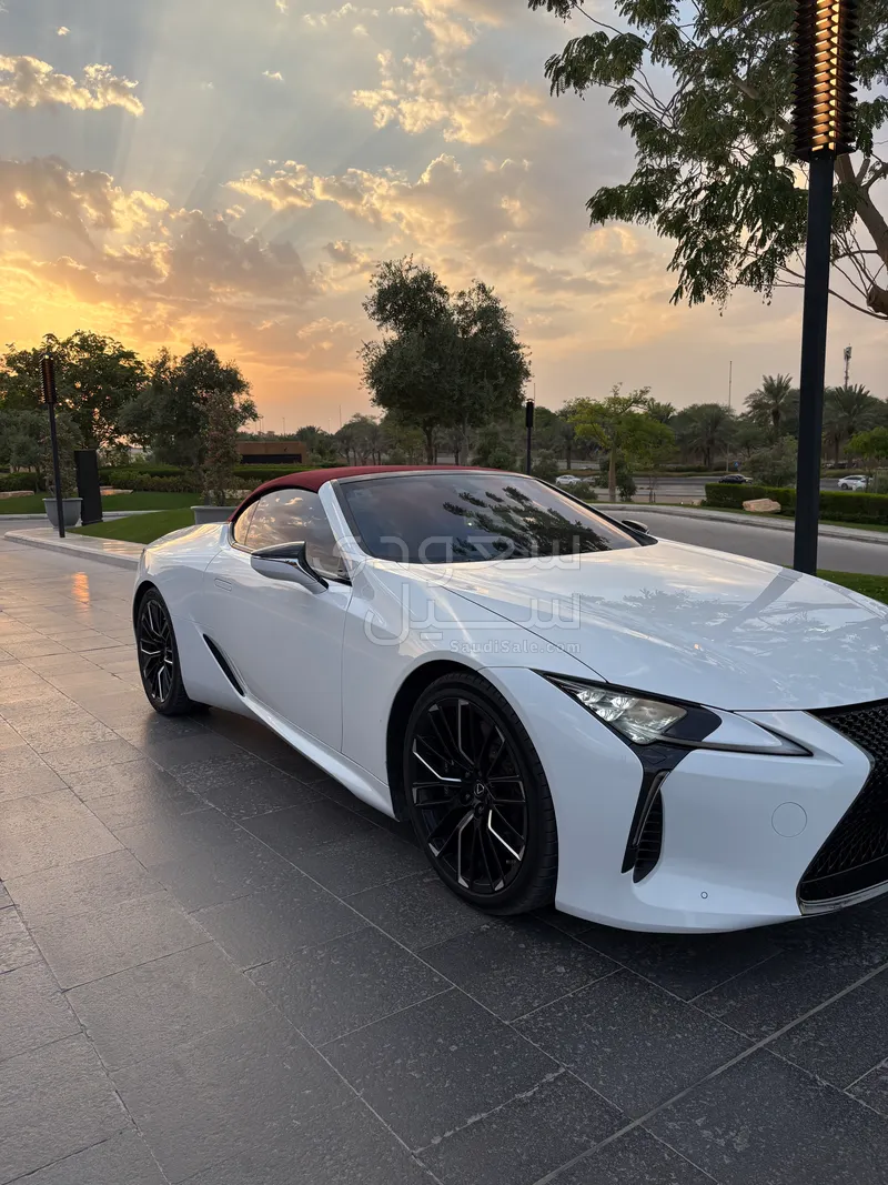 2023 لكزس إل سي 500