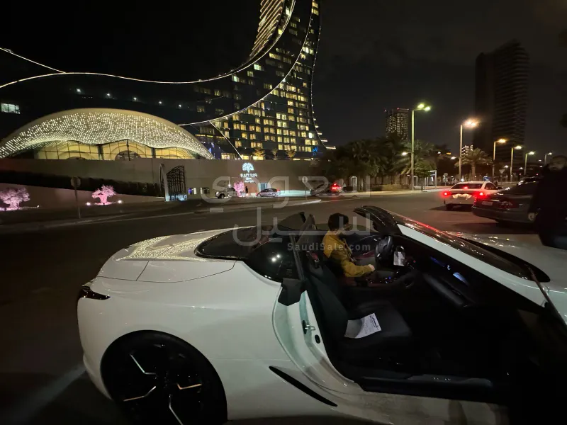 2023 لكزس إل سي 500