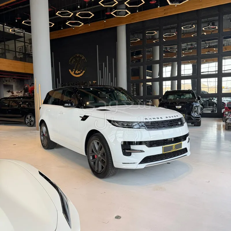 2025 لاند روفر رينج روفر سبورت اس اي