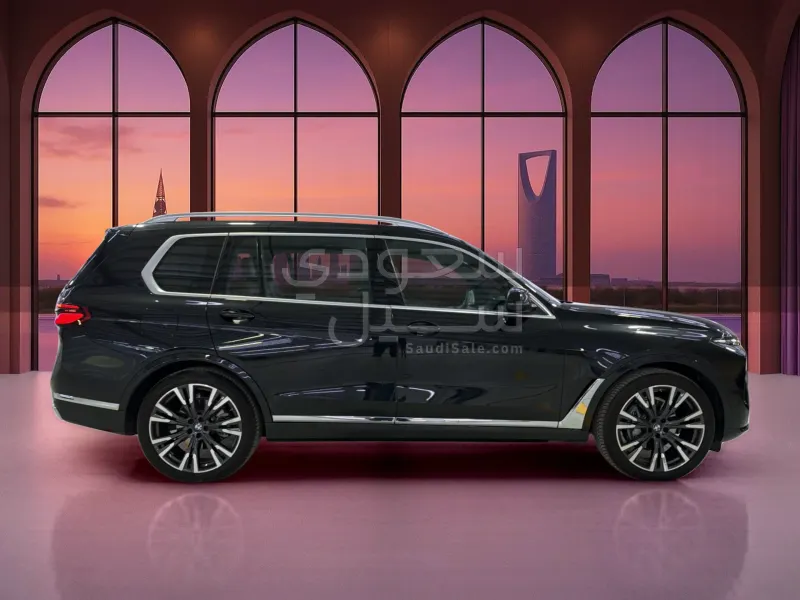 2025 بي ام دبليو الفئة اكس 7