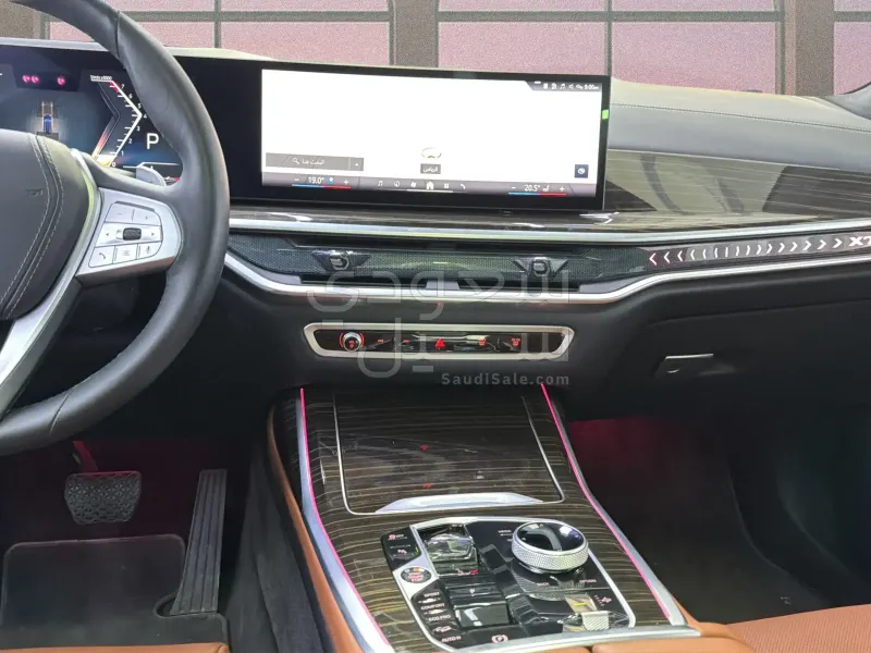 2025 بي ام دبليو الفئة اكس 7