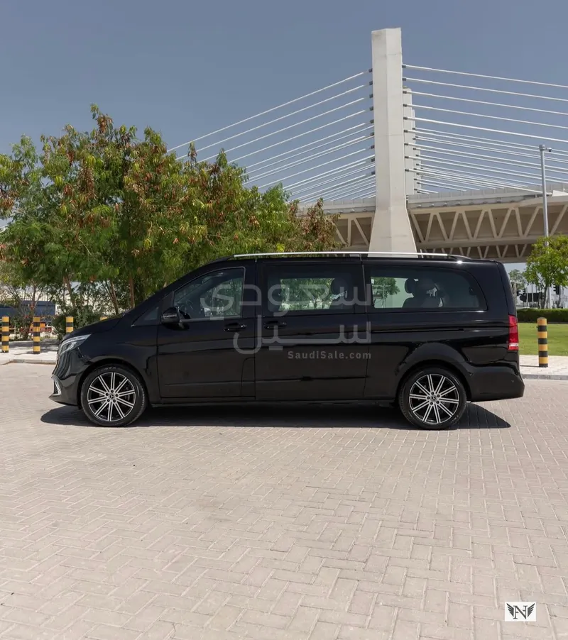 2022 مرسيدس - بنز في 250