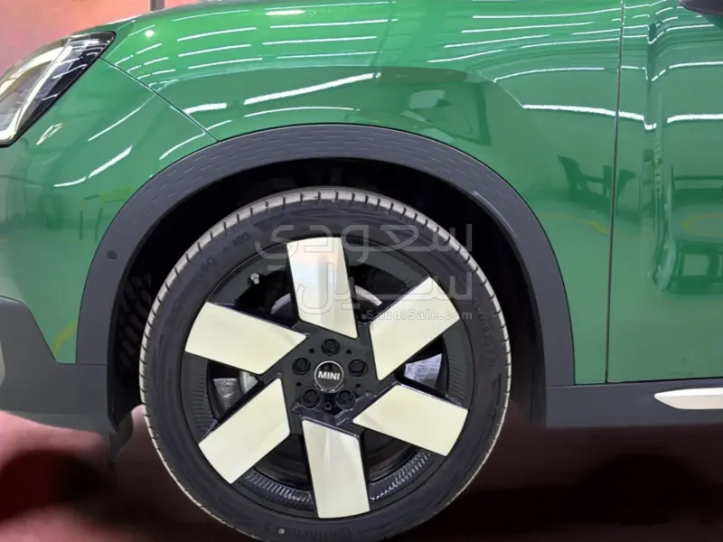 2025 ميني كونتري مان اس