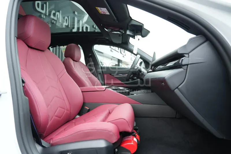 2026 بي ام دبليو الفئة الخامسة 530 إم كت