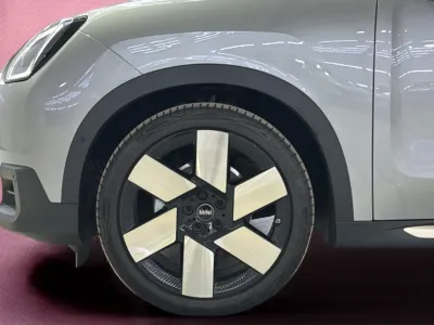 2025 ميني كونتري مان اس