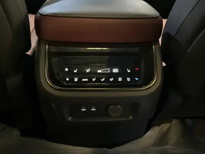 2025 انفينيتي كيو اكس 80