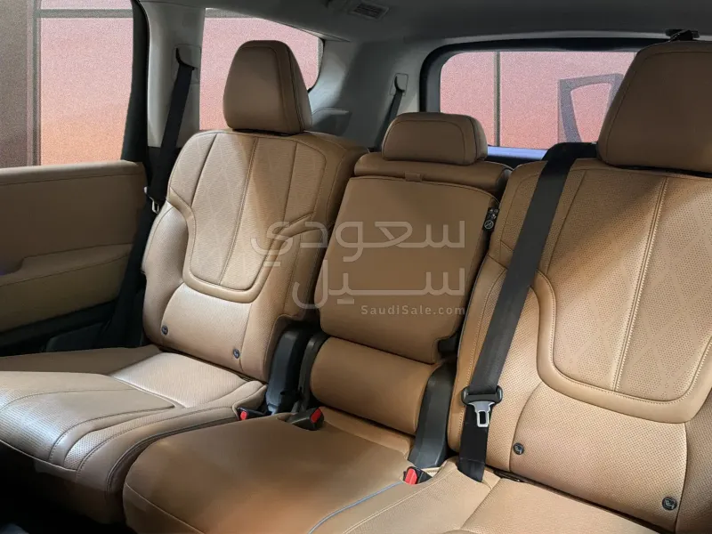 2025 انفينيتي كيو اكس 80