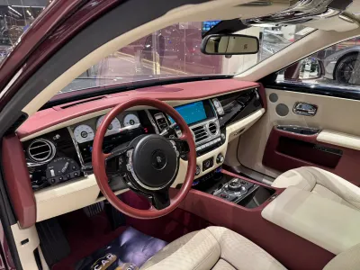 2015 رولز رويس قوست