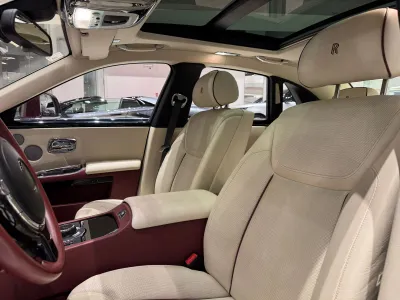 2015 رولز رويس قوست