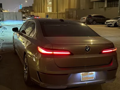 2024 بي ام دبليو الفئة السابعة 735 إل أي