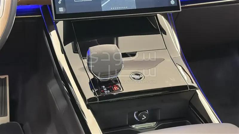 2024 لاند روفر رينج روفر سبورت اوتوبيوجرافي