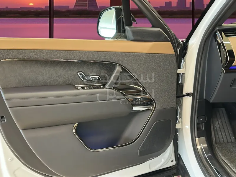 2024 لاند روفر رينج روفر سبورت اوتوبيوجرافي