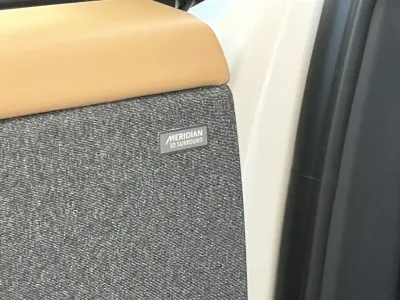 2024 لاند روفر رينج روفر سبورت اوتوبيوجرافي