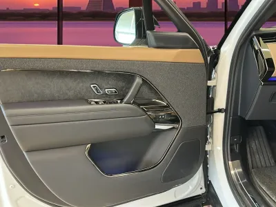 2024 لاند روفر رينج روفر سبورت اوتوبيوجرافي