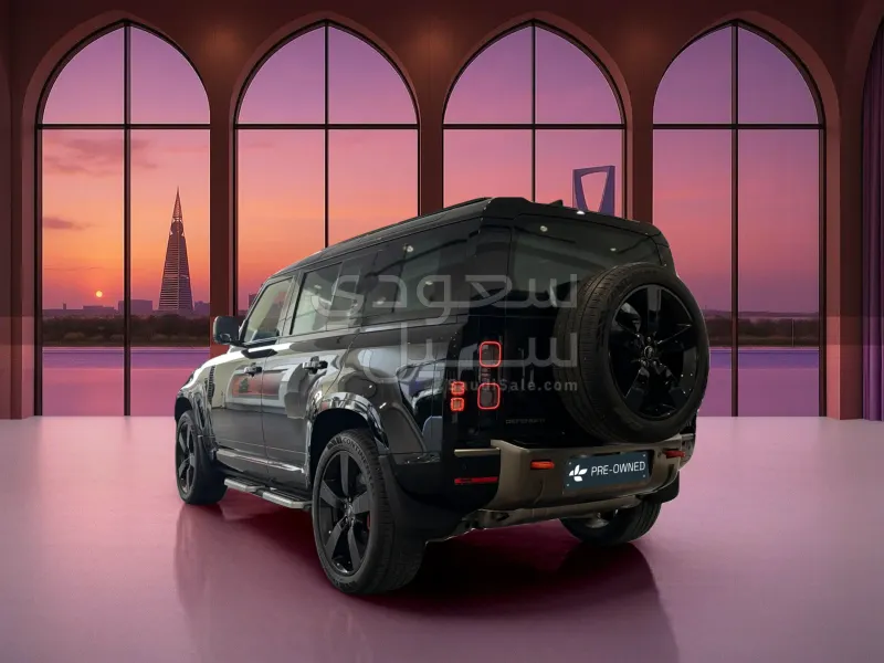 2024 لاند روفر ديفيندر اكس 110