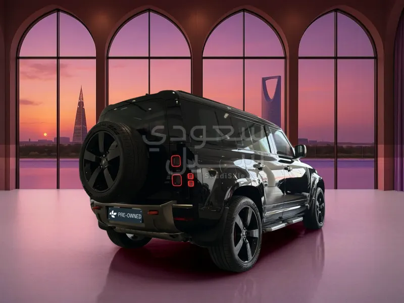 2024 لاند روفر ديفيندر اكس 110