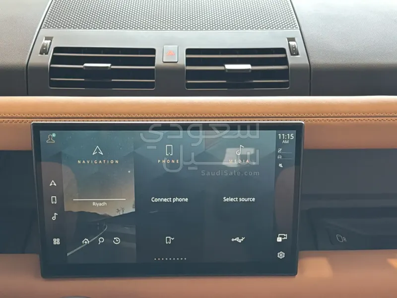 2024 لاند روفر ديفيندر اكس 110