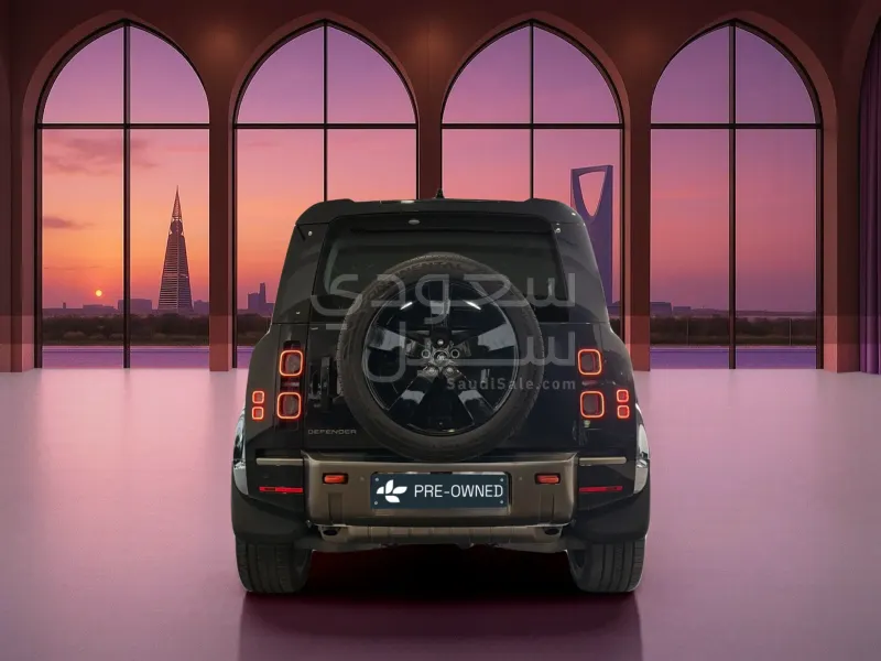 2024 لاند روفر ديفيندر اكس 110