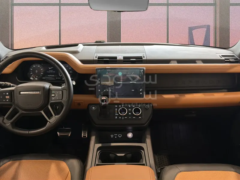 2024 لاند روفر ديفيندر اكس 110