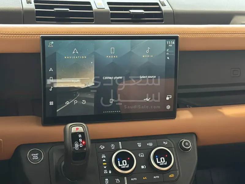 2024 لاند روفر ديفيندر اكس 110