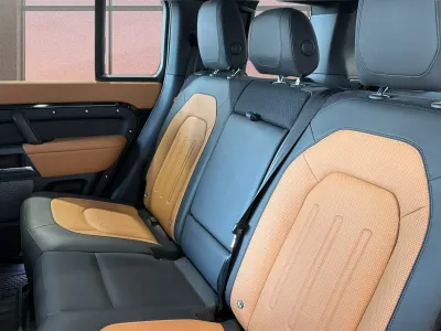 2024 لاند روفر ديفيندر اكس 110