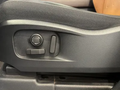 2024 لاند روفر ديفيندر اكس 110