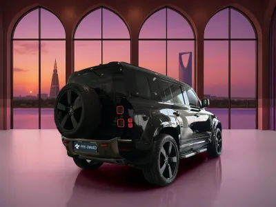 2024 لاند روفر ديفيندر اكس 110