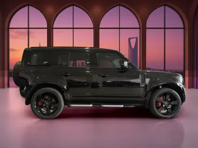 2024 لاند روفر ديفيندر اكس 110