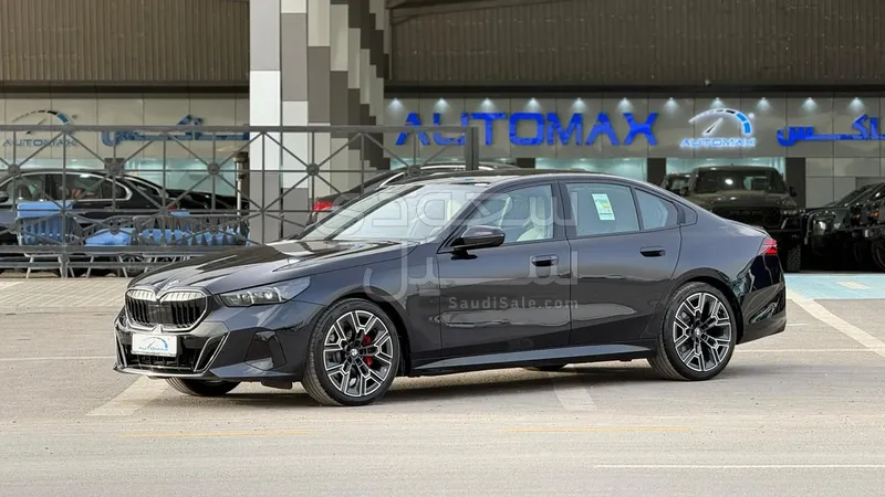 2026 بي ام دبليو الفئة الخامسة 520 أي إم كت