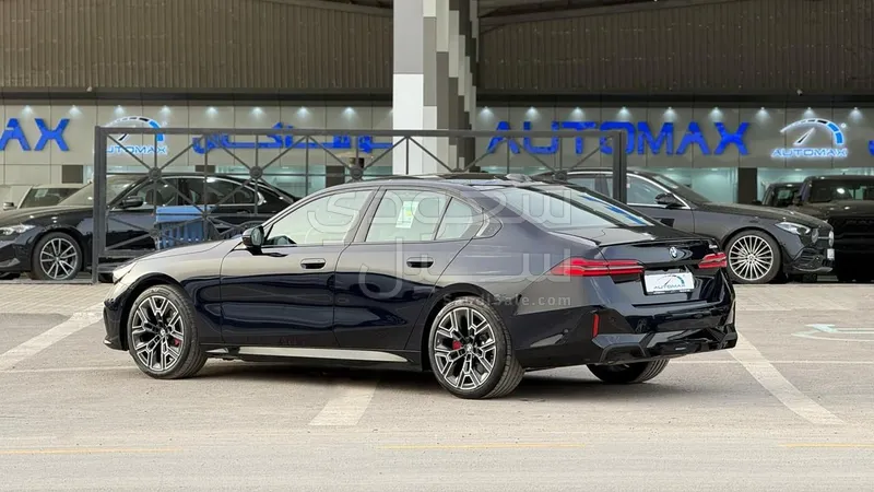 2026 بي ام دبليو الفئة الخامسة 520 أي إم كت