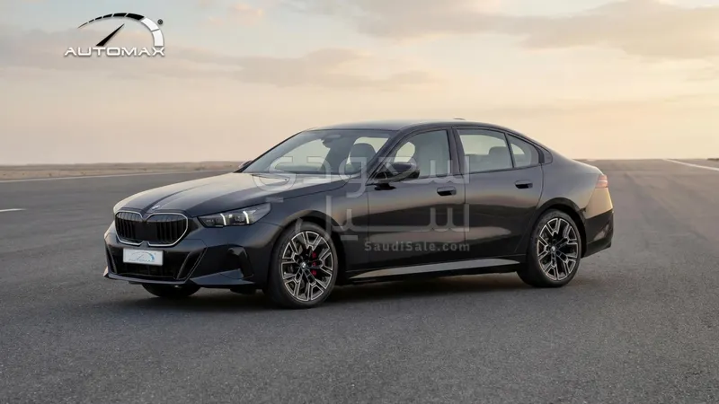 2026 بي ام دبليو الفئة الخامسة 520 أي إم كت
