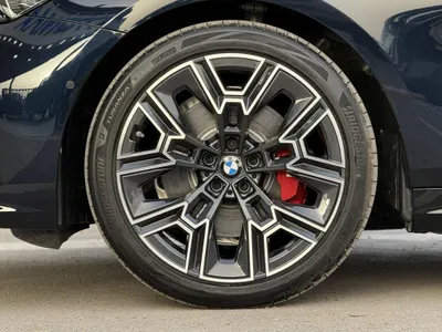 2026 بي ام دبليو الفئة الخامسة 520 أي إم كت