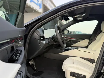 2026 بي ام دبليو الفئة الخامسة 520 أي إم كت