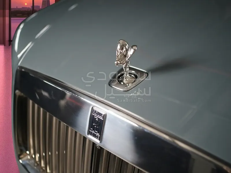 2025 رولز رويس قوست بلاك بادج