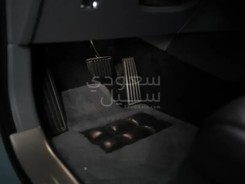 2025 رولز رويس قوست بلاك بادج