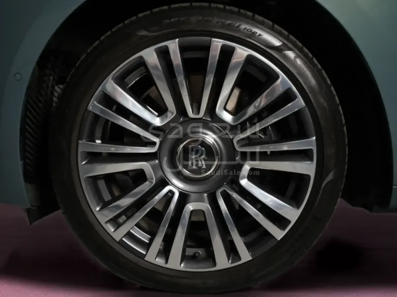 2025 رولز رويس قوست بلاك بادج