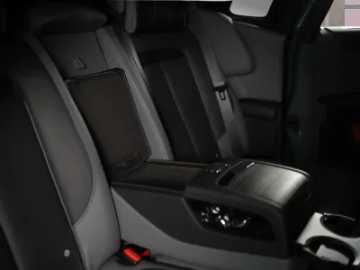 2025 رولز رويس قوست بلاك بادج