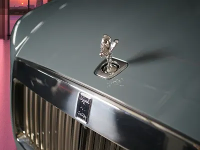 2025 رولز رويس قوست بلاك بادج