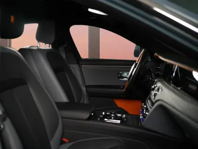 2025 رولز رويس قوست بلاك بادج